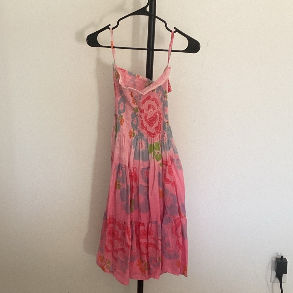 Chic Floral Midi Dress in Pink and Blue